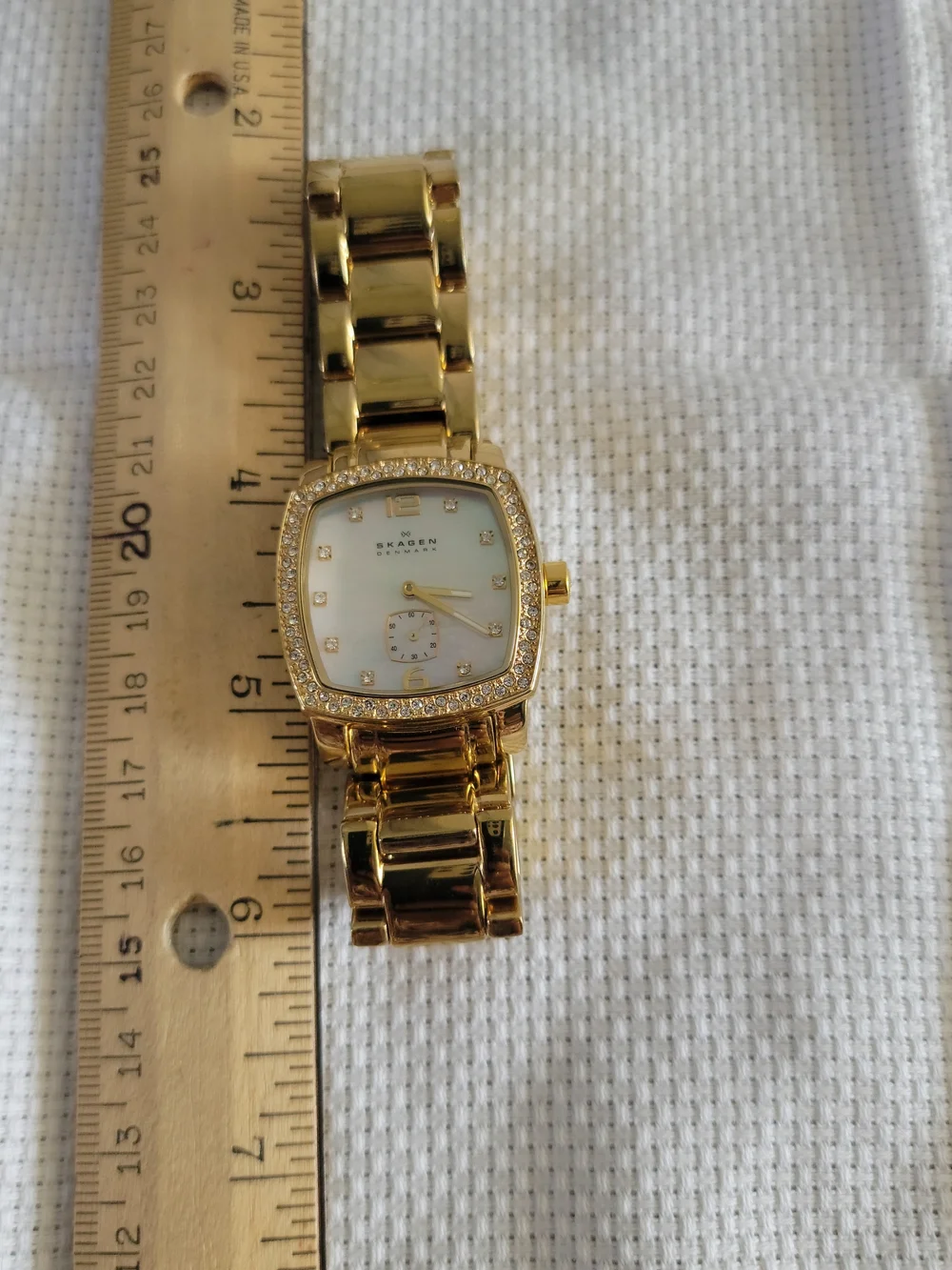 Skagen Denmark MOP Dial Swarovski Crystal Watch ($189 Original)